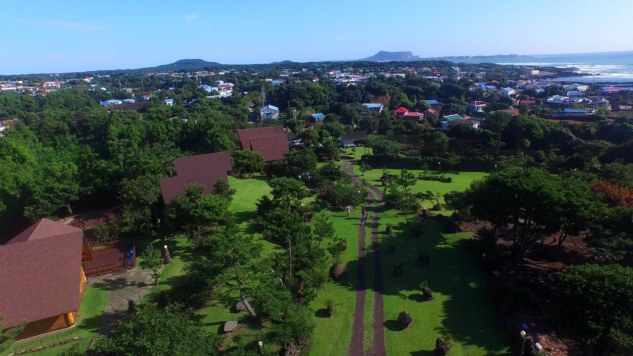Jeju Bille Log Pension Szogüpho Kültér fotó